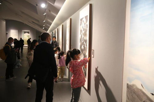 雪山飛越映畫廊 高原美景踏云而入四川美術館——開創影視置景云上實錄新篇章